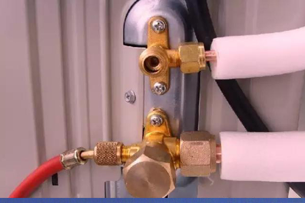 室外機(jī)閥門結(jié)霜 室外機(jī)閥門結(jié)霜